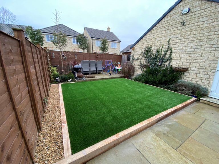 Artificial lawn for families with sleepers in Gloucester
