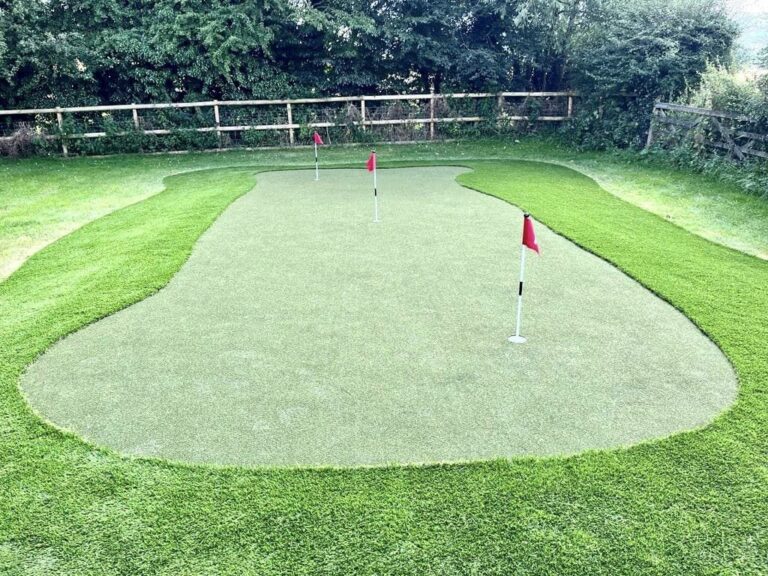 putting green with graduated sides
